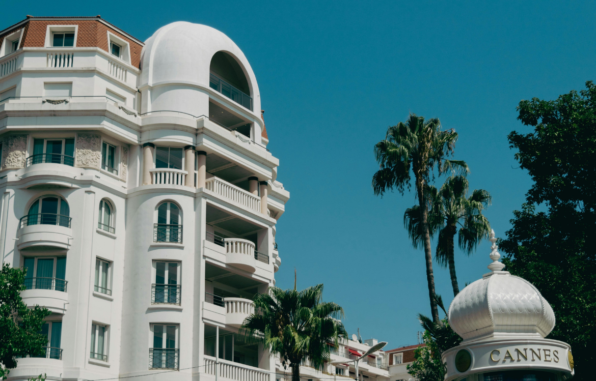 Infrastructures résilientes face au climat méditerranéen : adapter routes et espaces publics aux chaleurs et pluies intenses