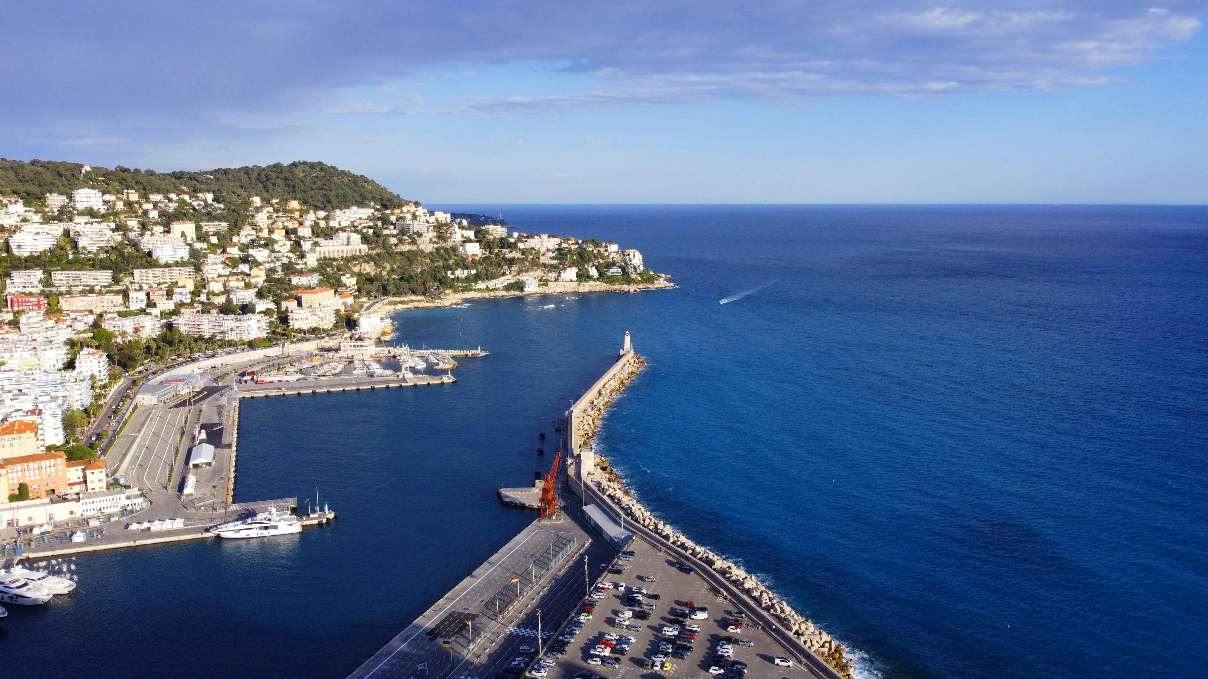 La gestion des eaux de ruissellement sur les chantiers de voirie : enjeux techniques et environnementaux sur la Côte d'Azur